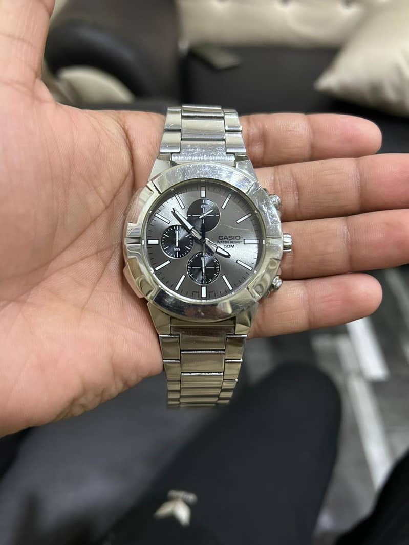 Casio MTP-E501 9