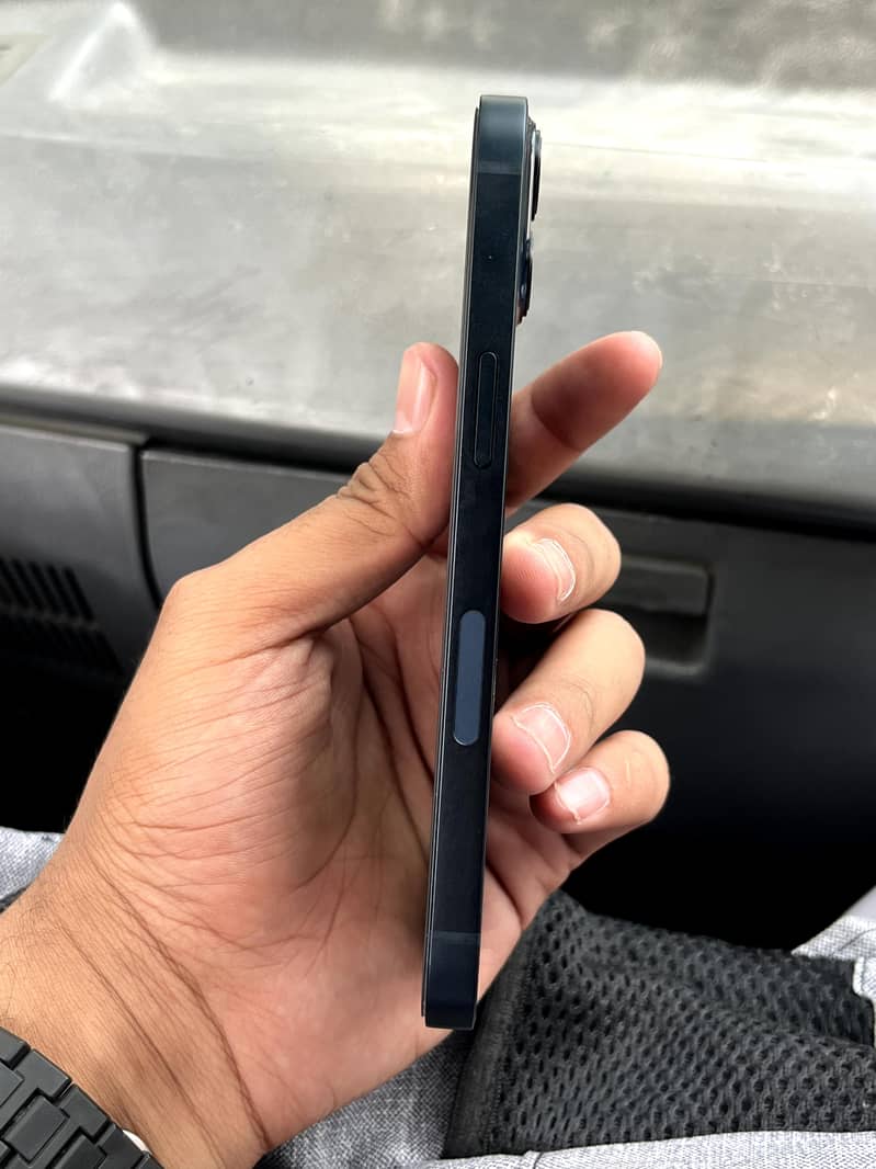 Apple iPhone 13 3