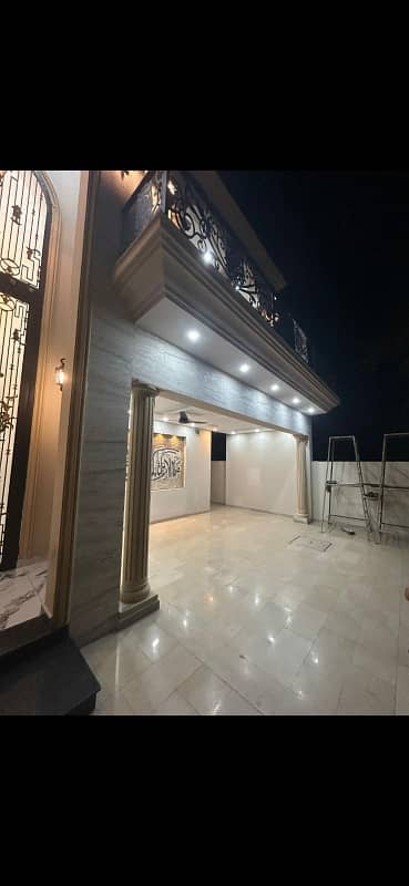 1 Kanal Beautiful Luxury House For Sale In Nespak Housing Society Phase 3 Block-A.