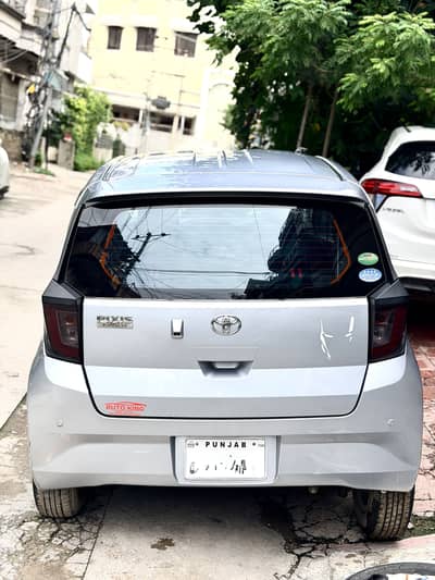 Daihatsu Mira 2023