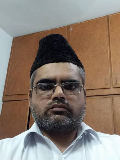 39 years law graduate seeking job.