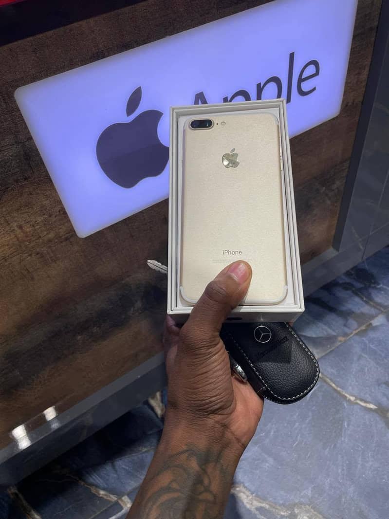 Apple iPhone 7 Plus 2
