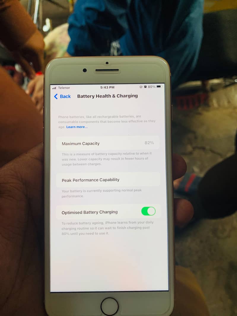 Apple iPhone 8 Plus 4