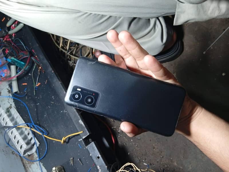 OPPO A76 0