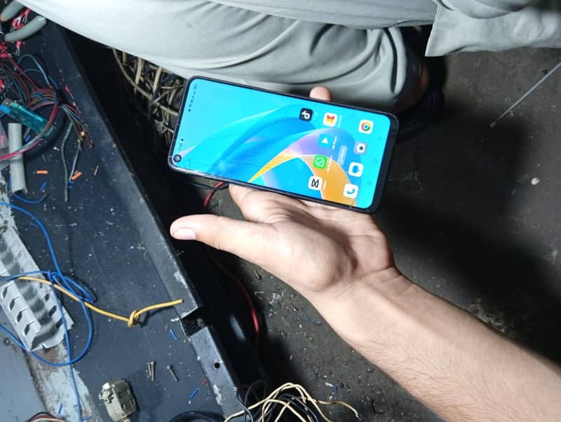 OPPO A76 1
