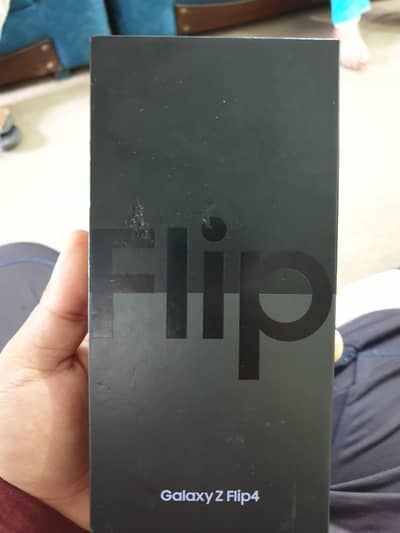 Samsung Mobile Z Flip 4
