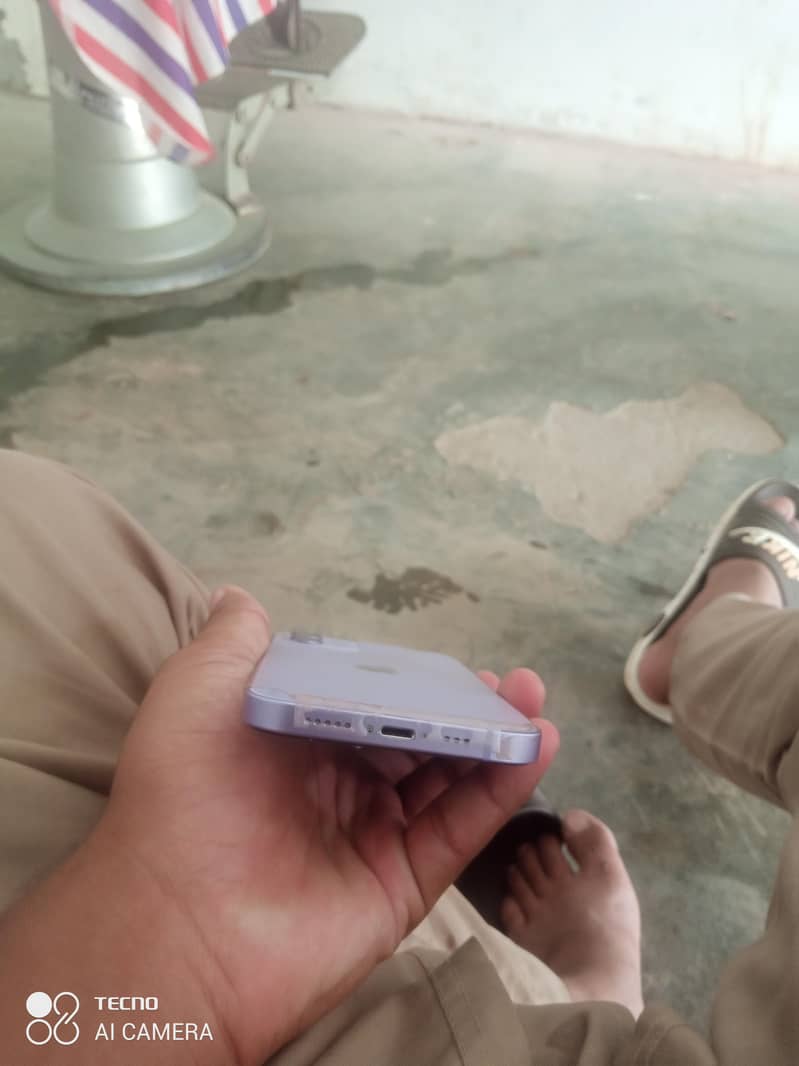 Apple iPhone 12 3