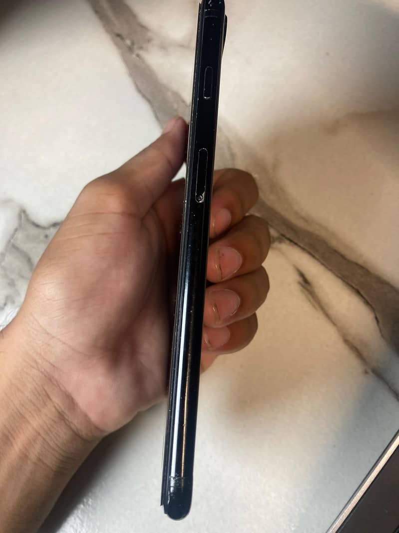 Apple iPhone 7 Plus 2