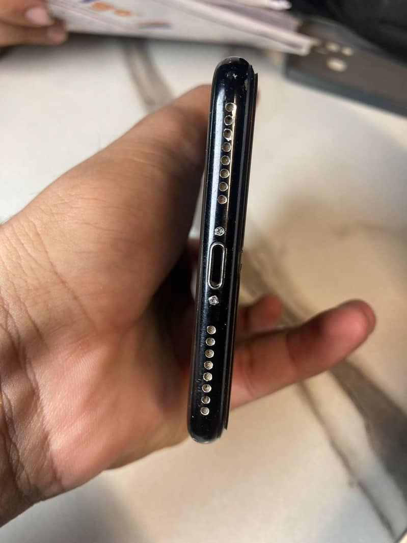 Apple iPhone 7 Plus 3