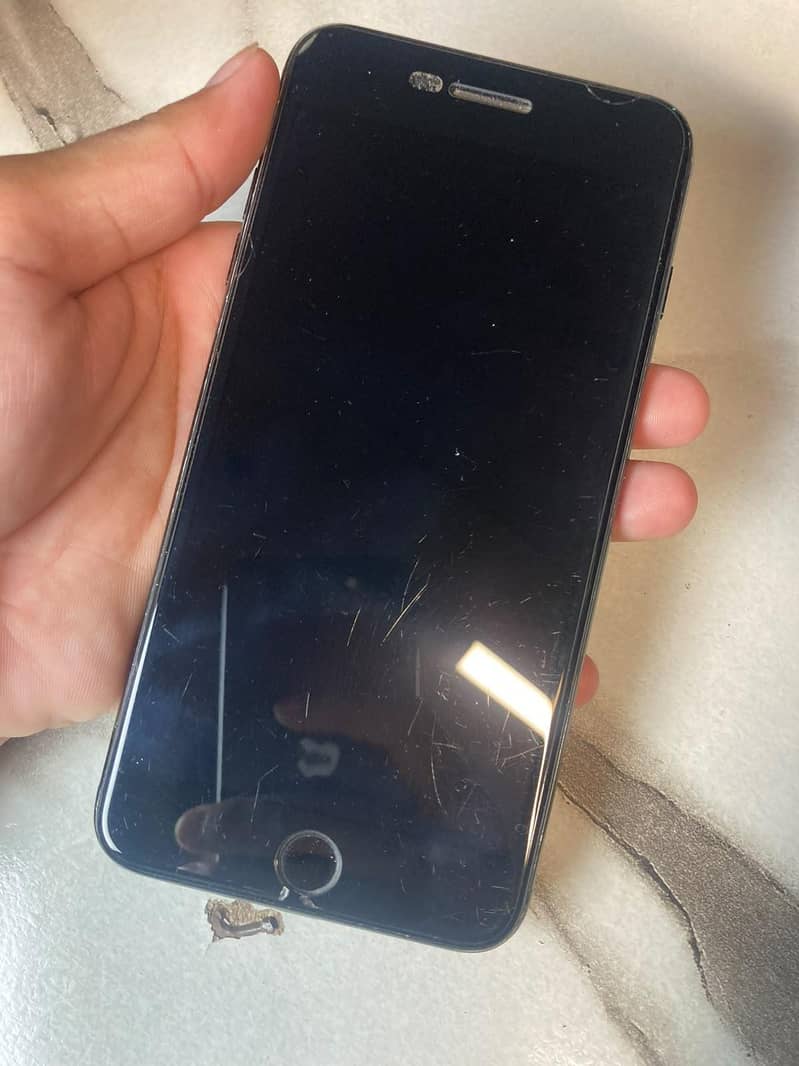 Apple iPhone 7 Plus 5