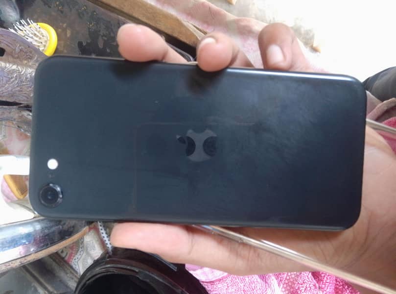 Apple iPhone SE 3