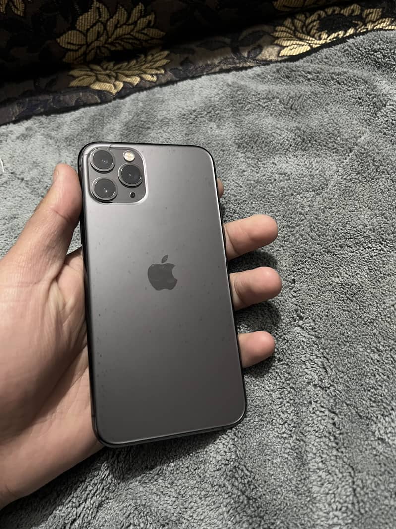 Apple iPhone 11 Pro 1