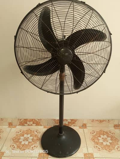 Heavy Duty Pedestal Fan  Excellent Condition