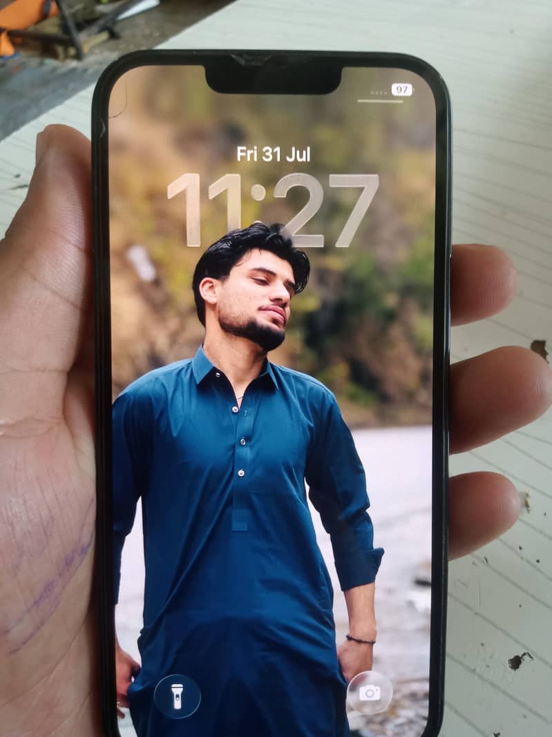 Apple iPhone 13 2
