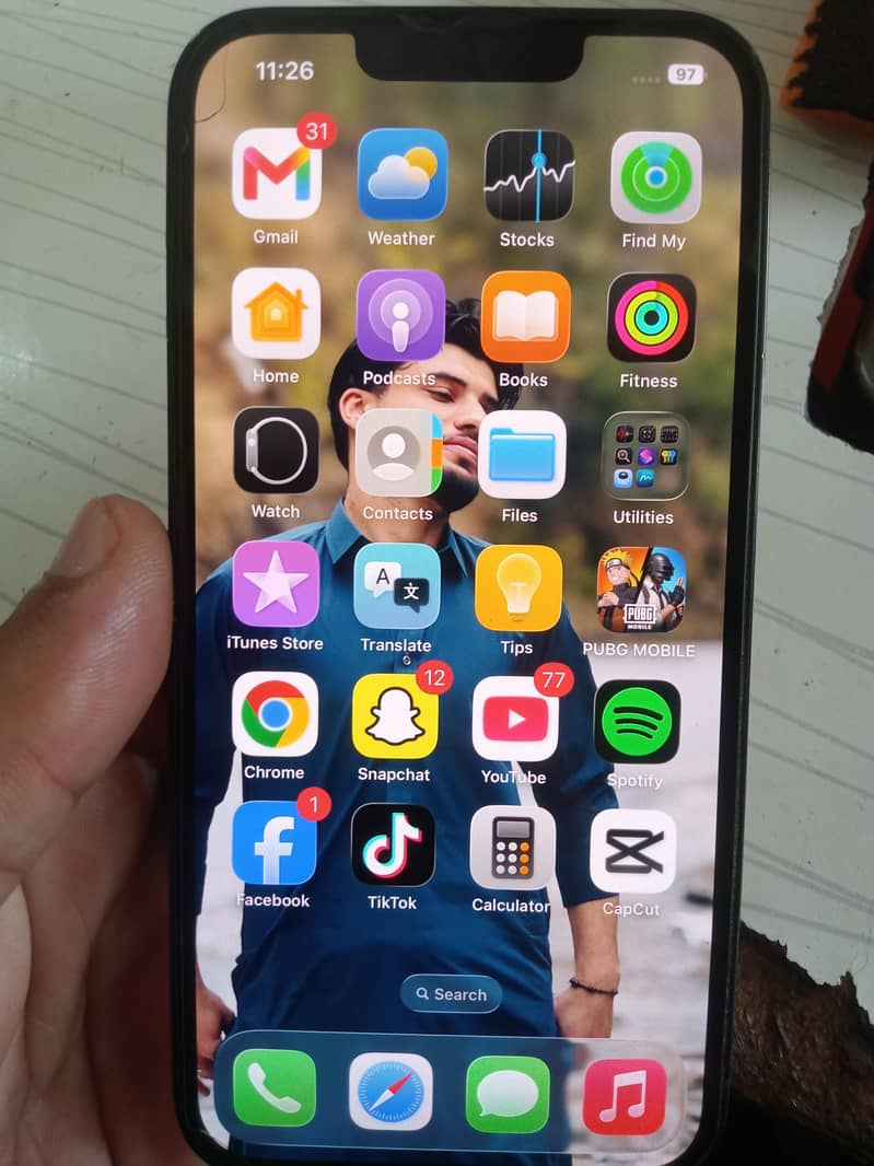 Apple iPhone 13 4
