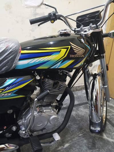 Honda 125l 2026 model black lush condition