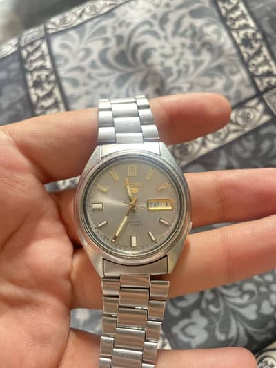 Seiko 5 21 jewel silver mens watch