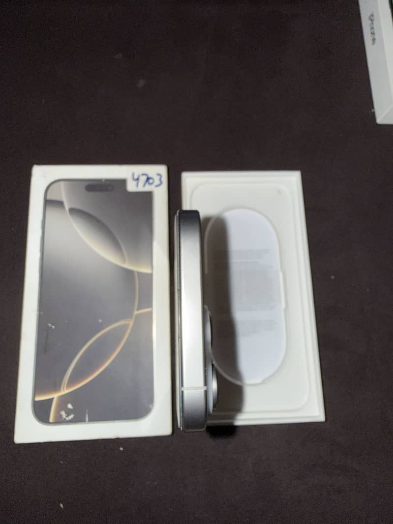 Apple iPhone 16 Pro Max 5