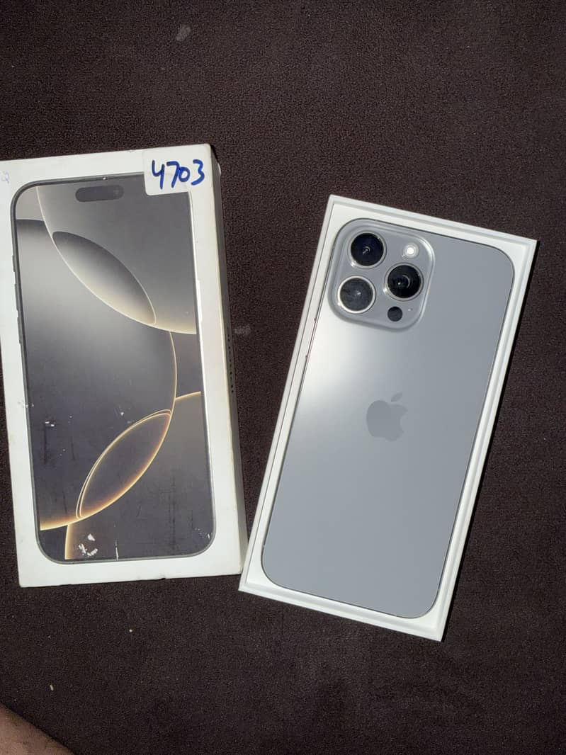 Apple iPhone 16 Pro Max 9