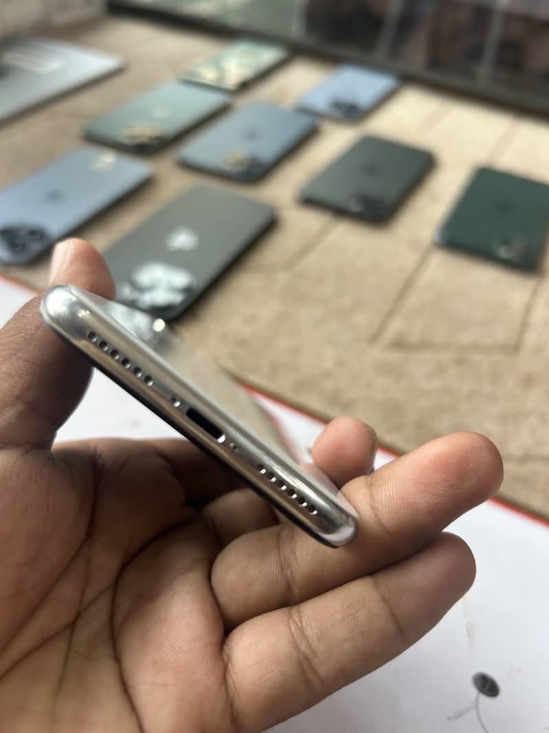 Apple iPhone X 7
