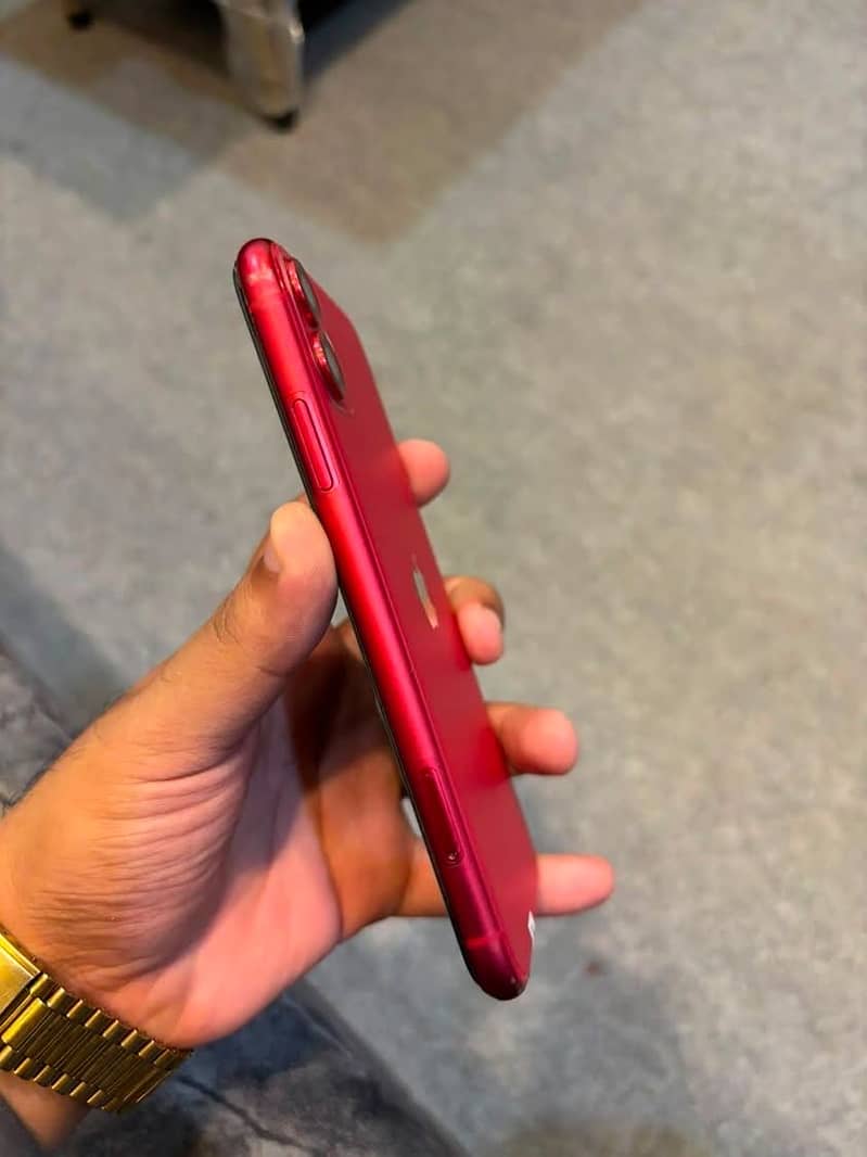 Apple iPhone 11 3