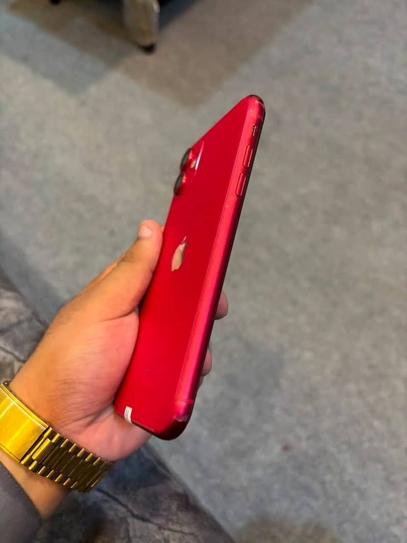 Apple iPhone 11 4