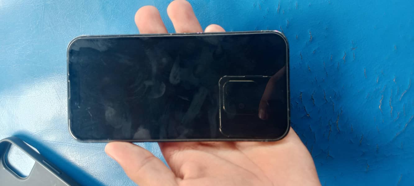 Apple iPhone 13 3