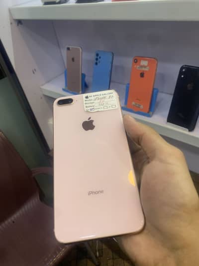 iPhone 8 Plus (OFFER) 03275894788