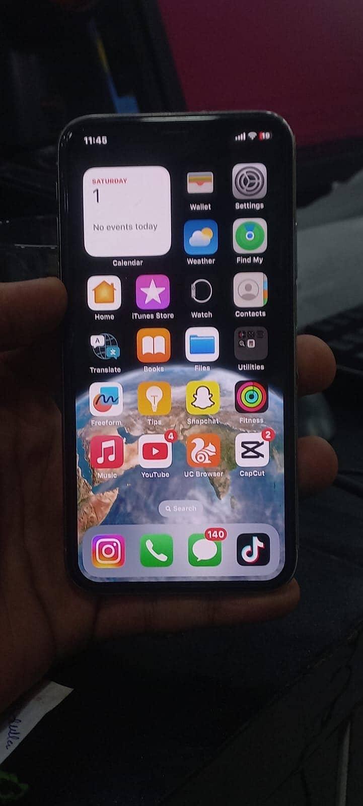 Apple iPhone X 4