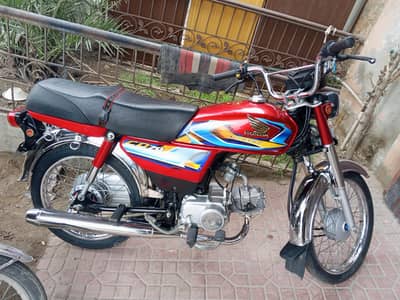 honda cd 70 (original sticker 25 model ha 26 k  wasy oper lgay howy ha