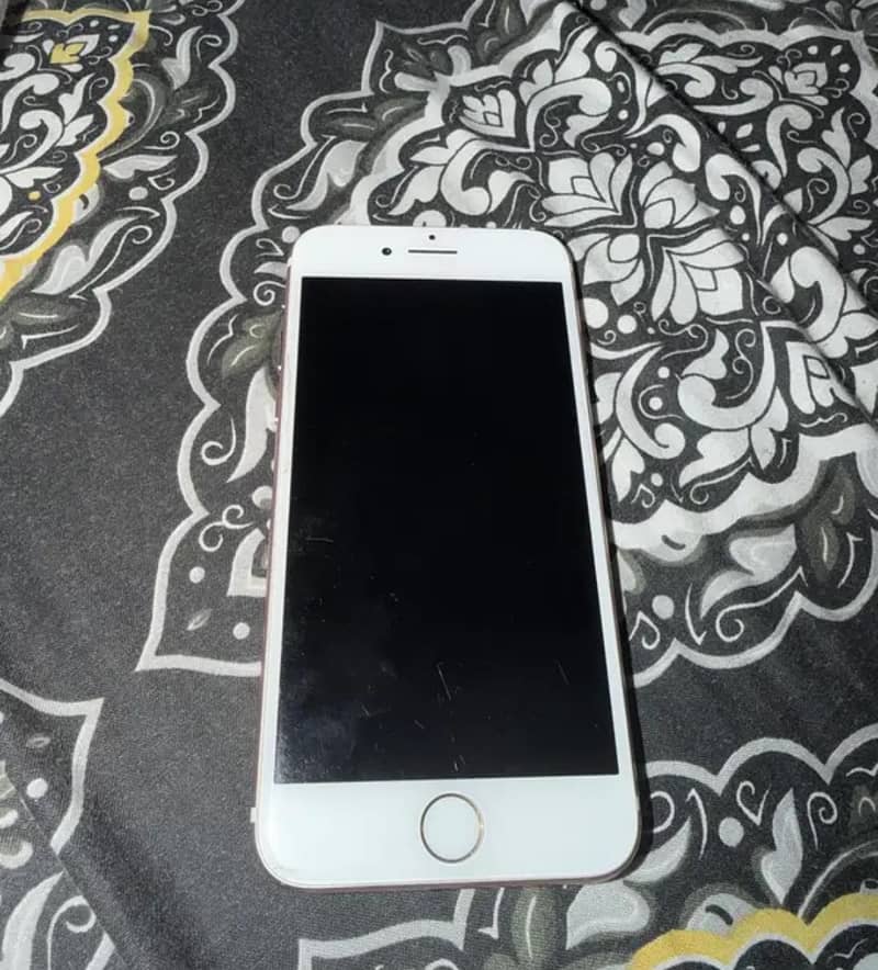 Apple iPhone 7 1
