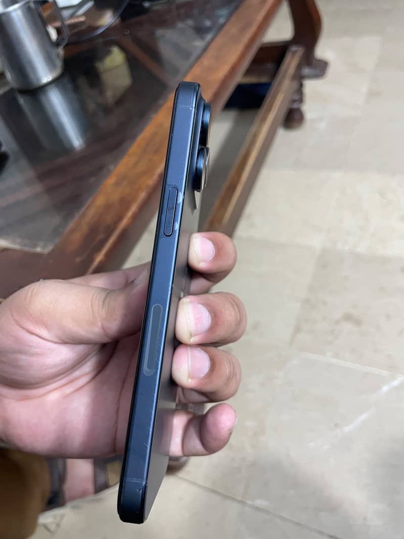 Apple iPhone 15 Pro Max 5