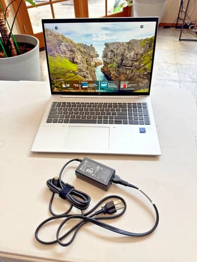 Branded Hp Laptop Core i7 11th Gen ' ' Apple i7 10/10 i3 with 4TB car