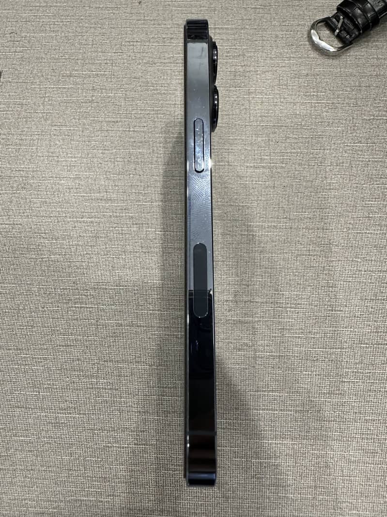 Apple iPhone 13 Pro 1