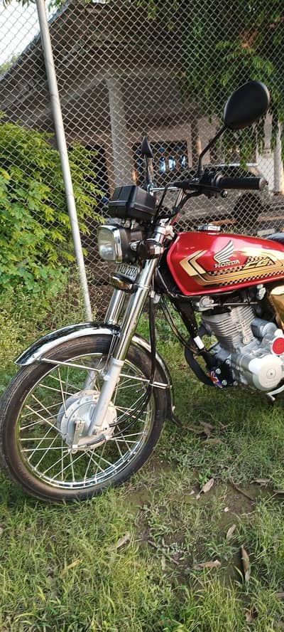 Honda 125 self start Gold 2025 model