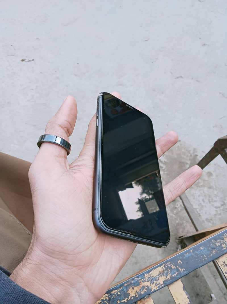 Apple iPhone 11 2