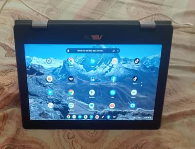 Asus Chromebook 4GB ram 32GB storage with touch screen