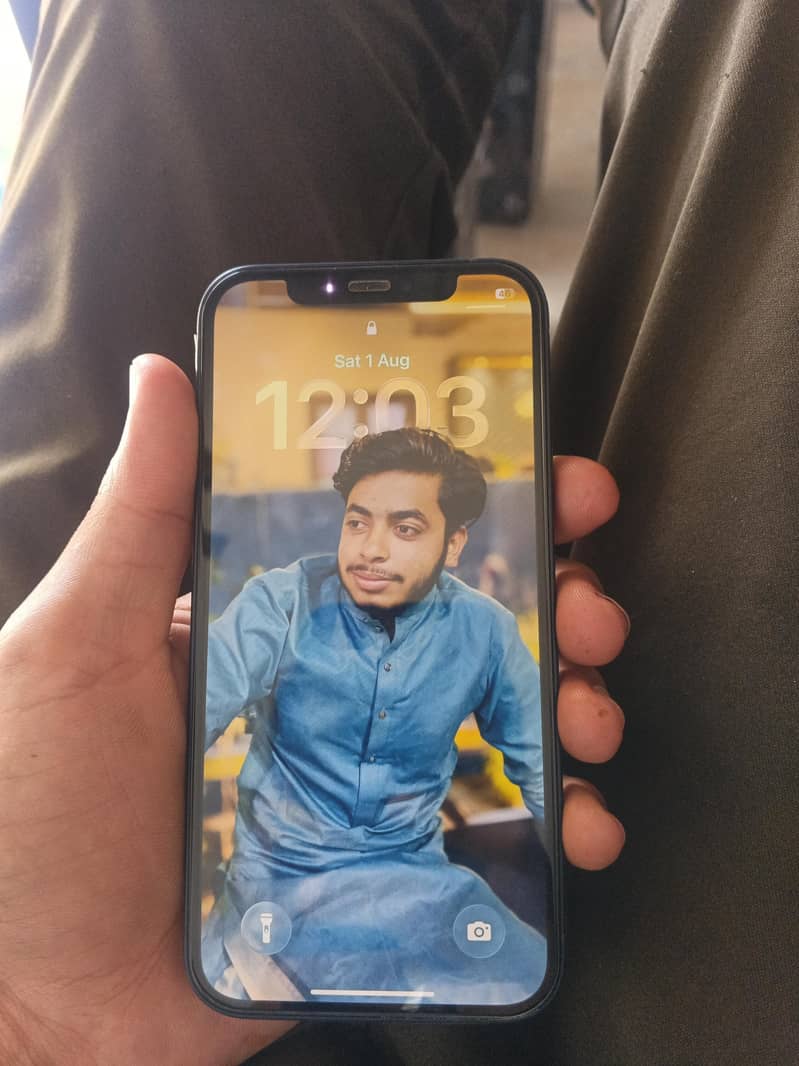 Apple iPhone 12 0
