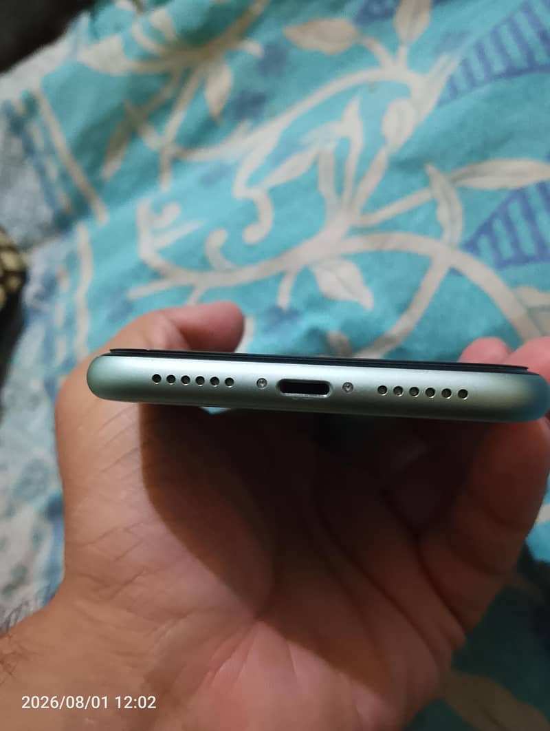 Apple iPhone 11 9