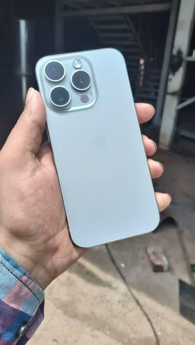 Apple iPhone 15 Pro Non pta jv 128 gb with box
