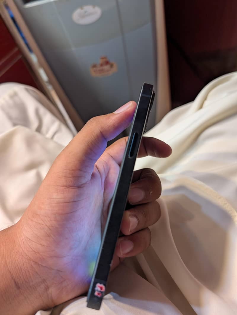 Apple iPhone 13 7