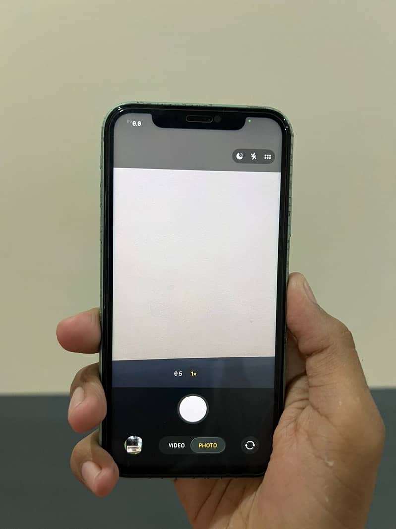 Apple iPhone 11 4