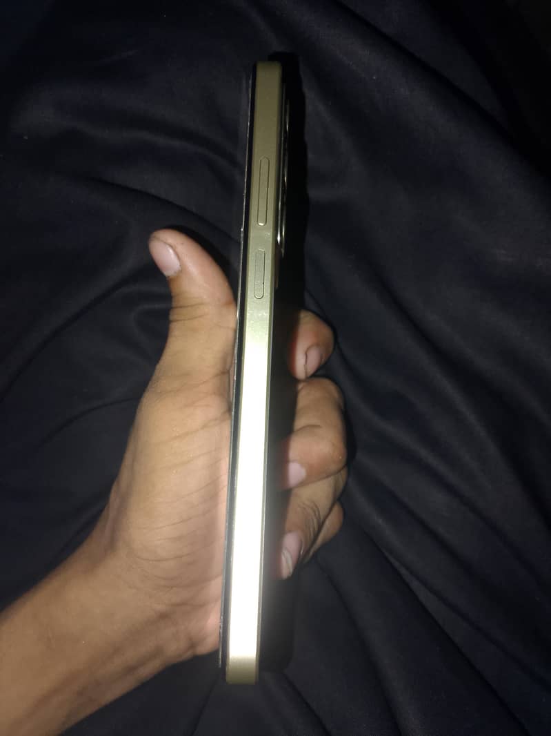 Realme C75 4
