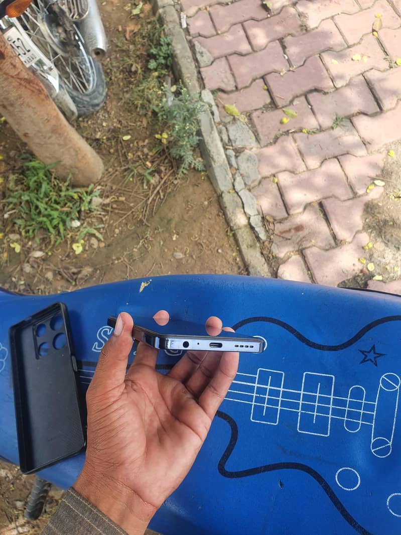 Infinix Note 30 Pro 8