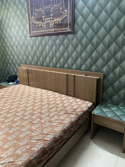 Koncept bed and side tables