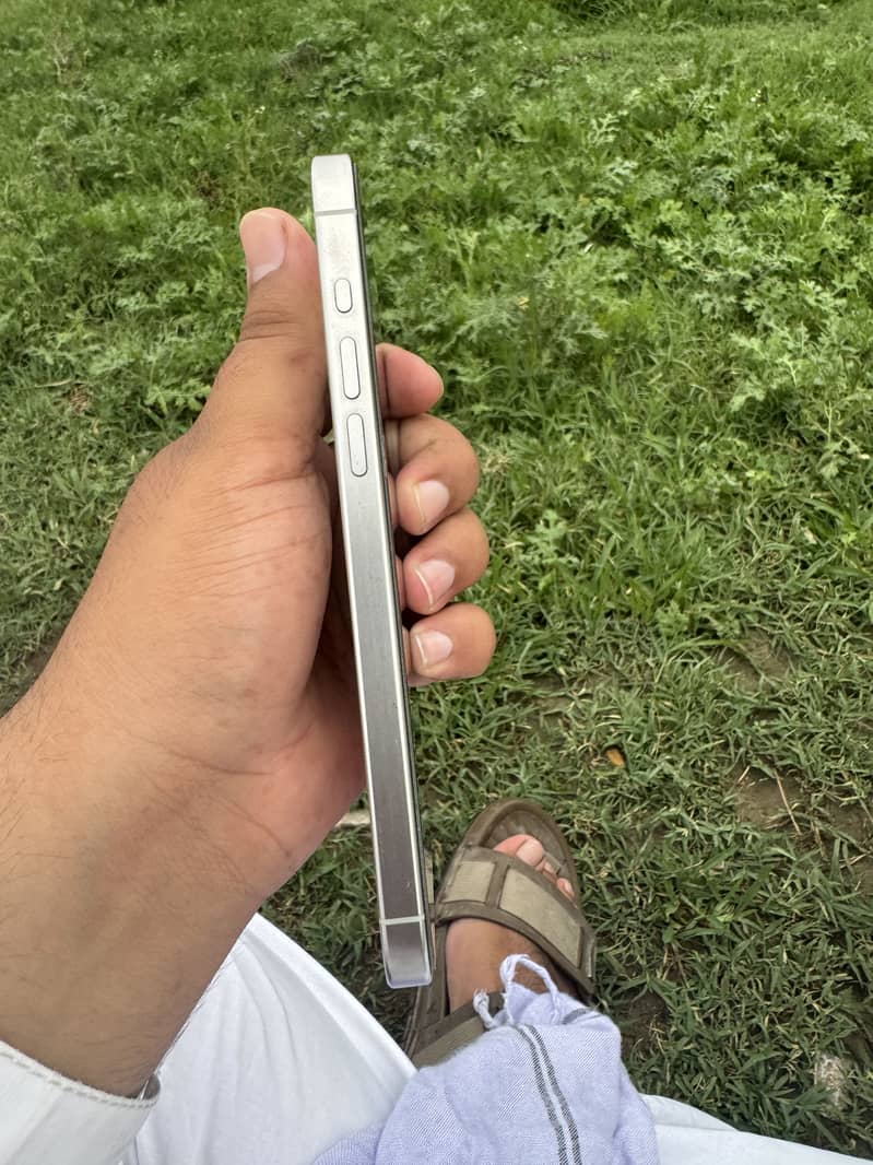 Apple iPhone 15 Pro Max 1