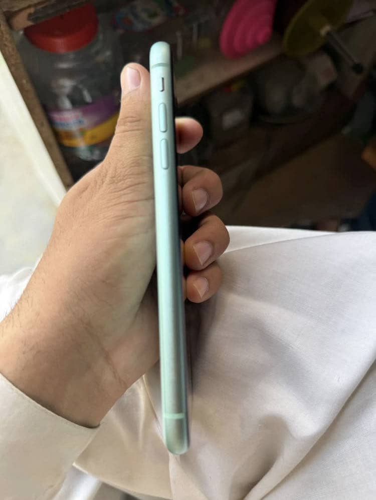 Apple iPhone 11 2