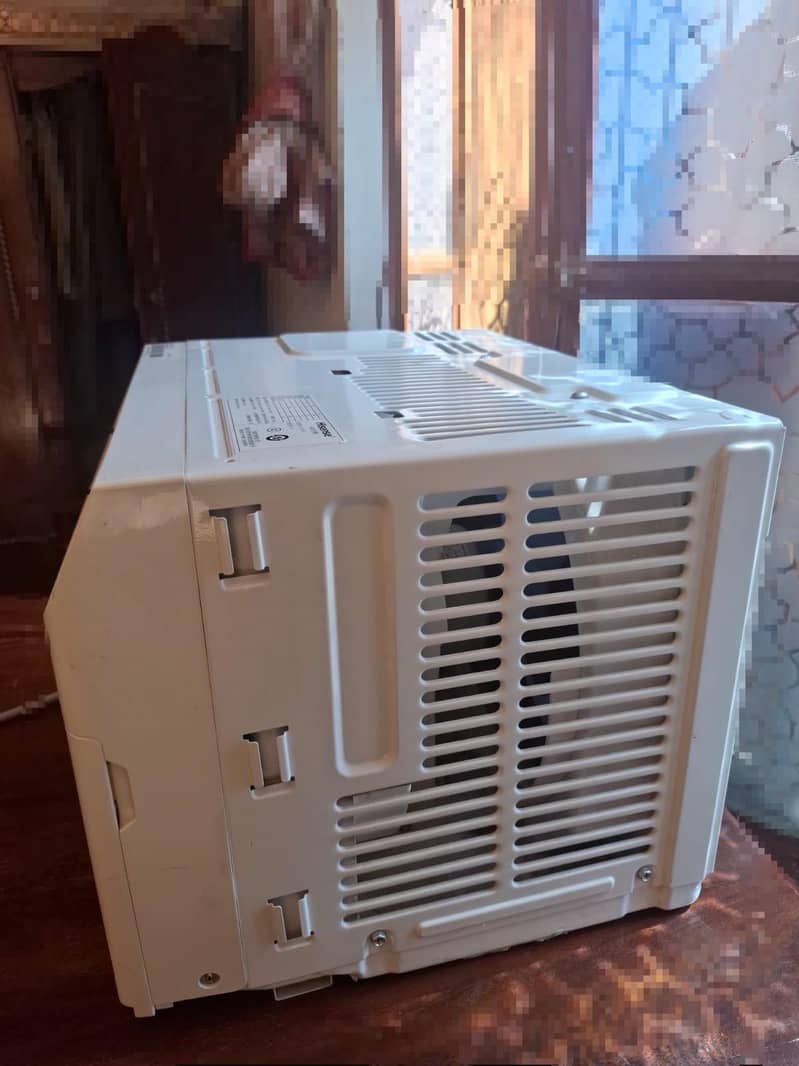 window ac new condition 1