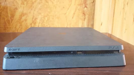 PS4 Slim 1 TB online Non-Jailbreak with online games purchased