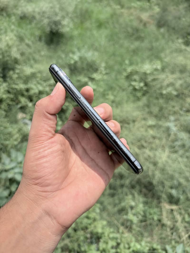 Apple iPhone X 1